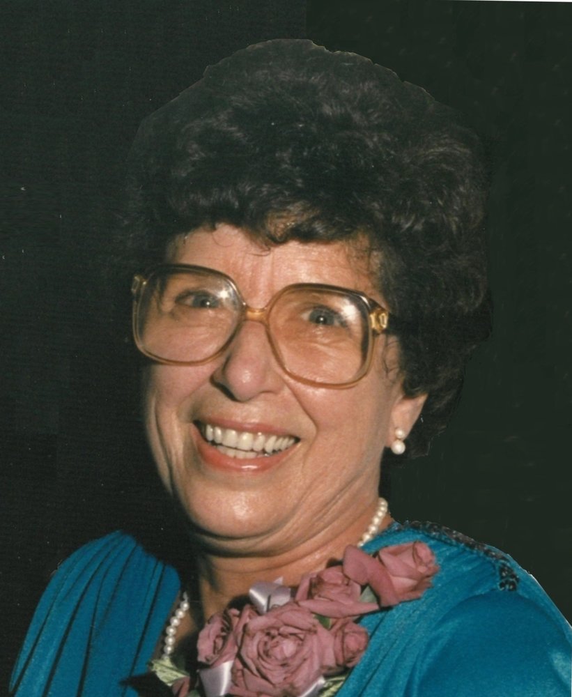 Helen Giacoletto